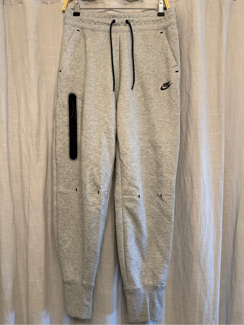 Nike Tech Fleece Grey Tapered Joggers Sweatpants Size M Like New